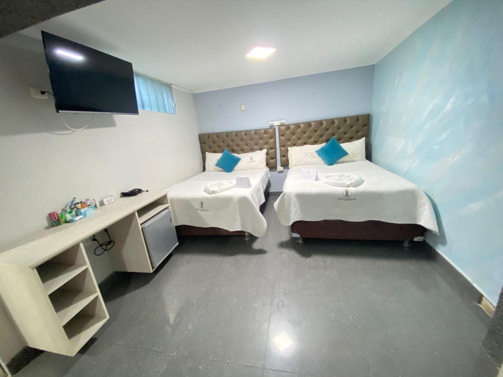 Hotel Jose Ignacio Chepén Kültér fotó