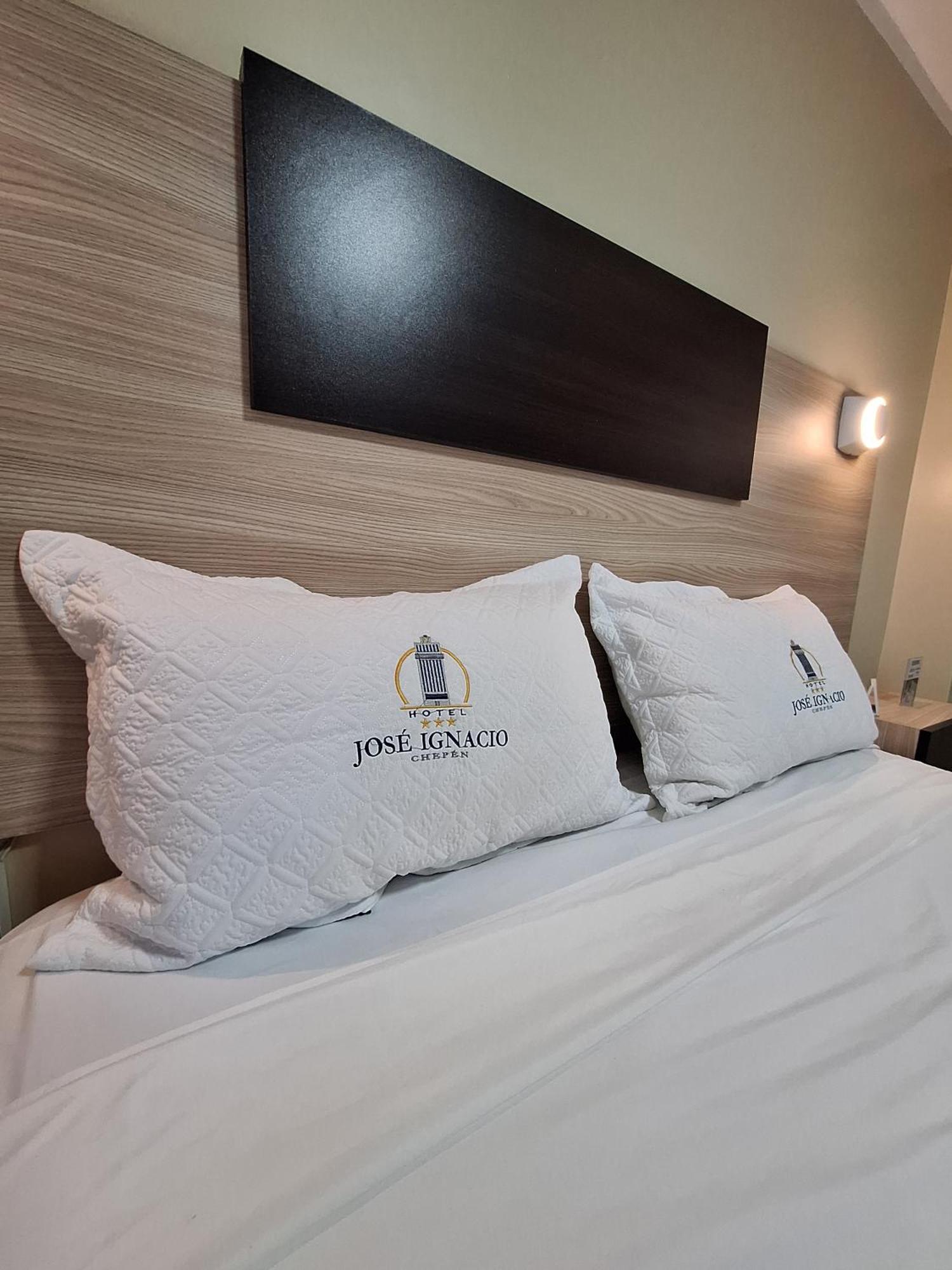 Hotel Jose Ignacio Chepén Kültér fotó