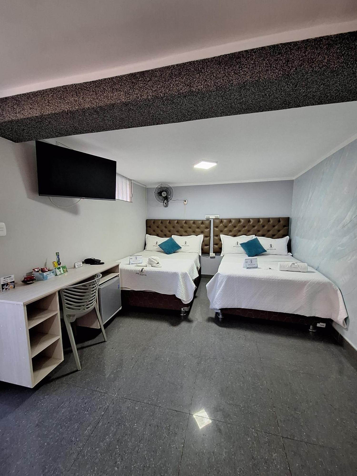 Hotel Jose Ignacio Chepén Kültér fotó